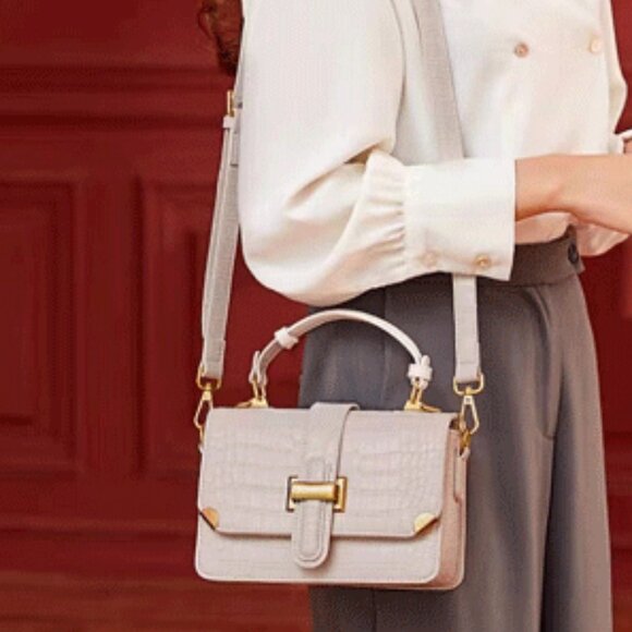 Neiman Marcus White Crocodile Leather Crossbody Bag with Gold Hardware - Picture 1 of 3